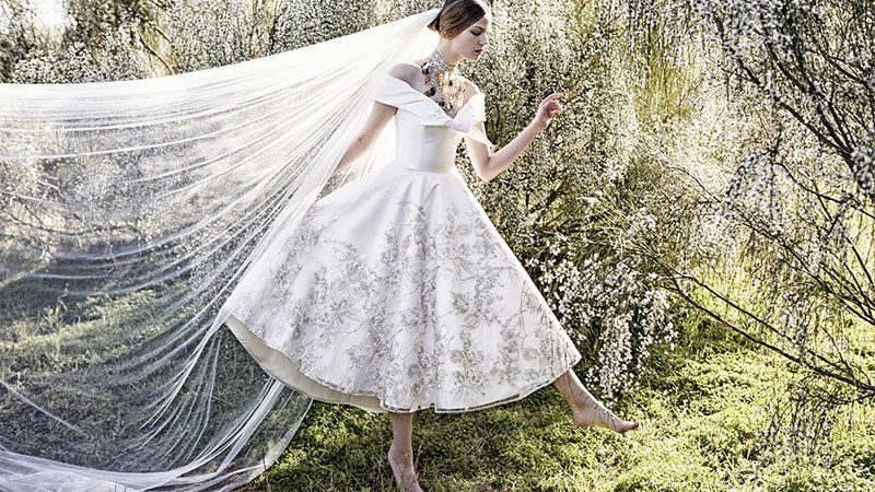 Лучшие свадебные платья ниже колен для элегантных невест
