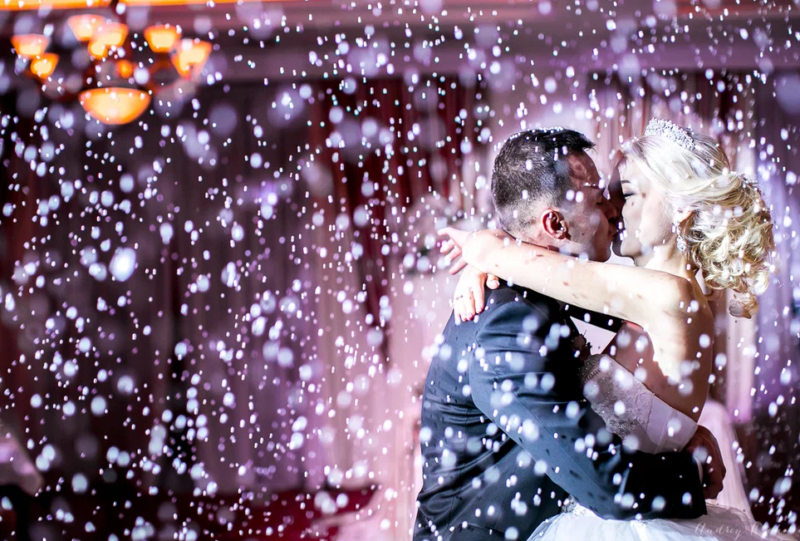 Искусственный снег на свадьбу