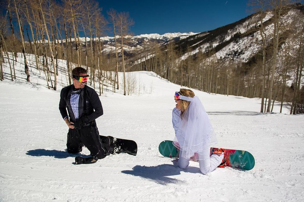 Свадебная зимняя фотосессия в стиле Apres ski