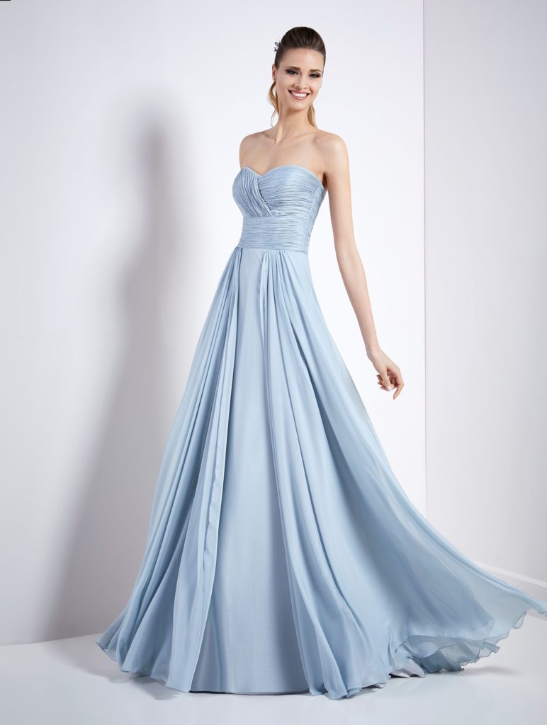 Модные свадебные платья 2023 голубой