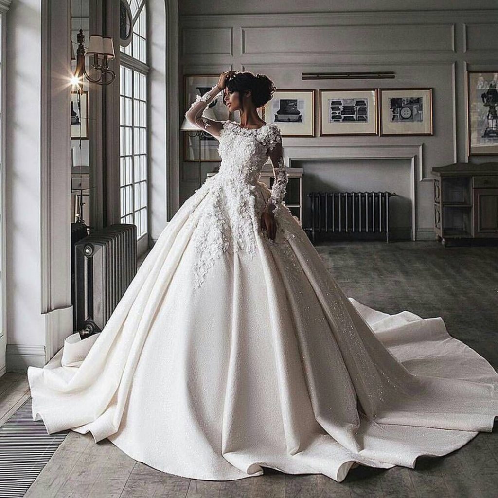 Модные свадебные платья 2023 с длинным рукавом