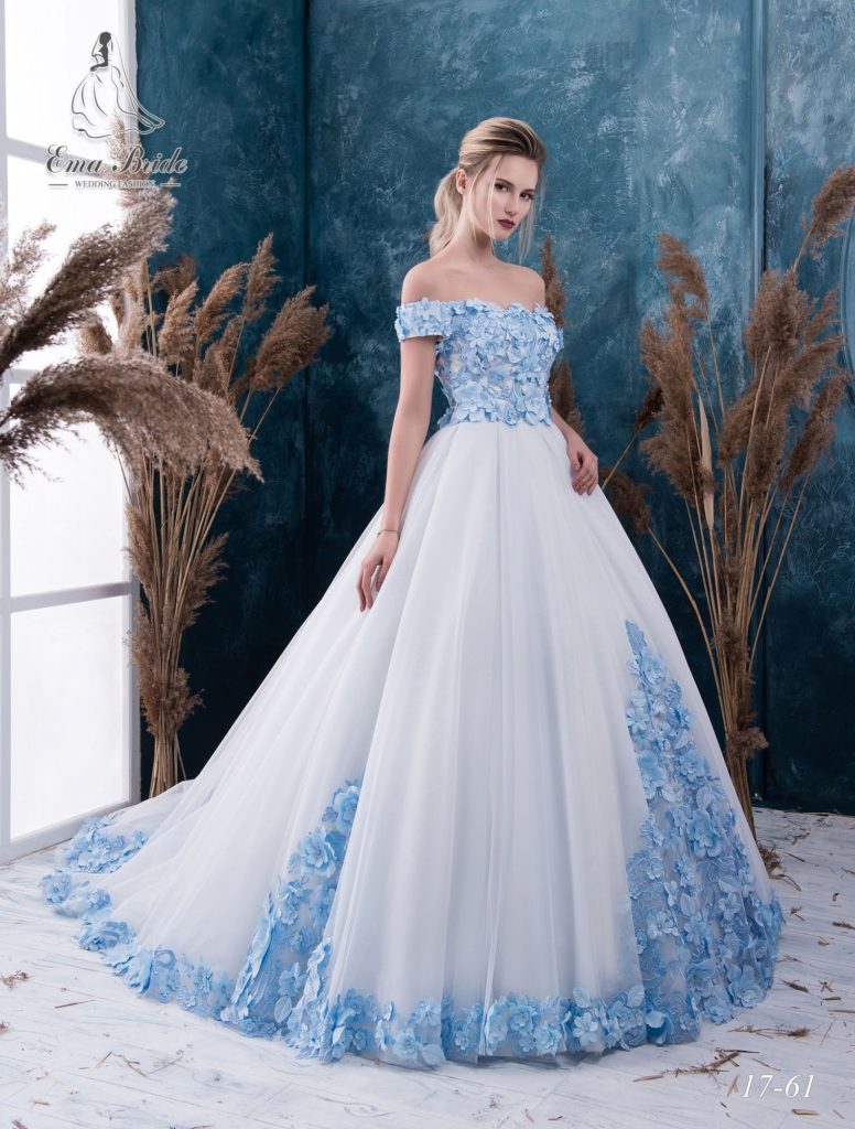 Голубое платье свадебное