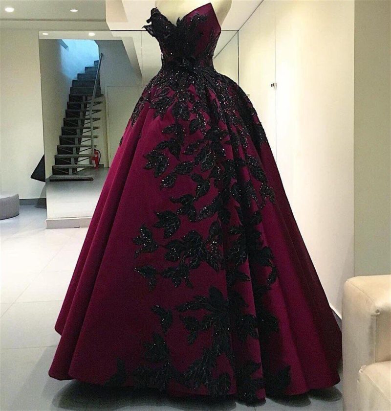 Черно-красное платье на свадьбу