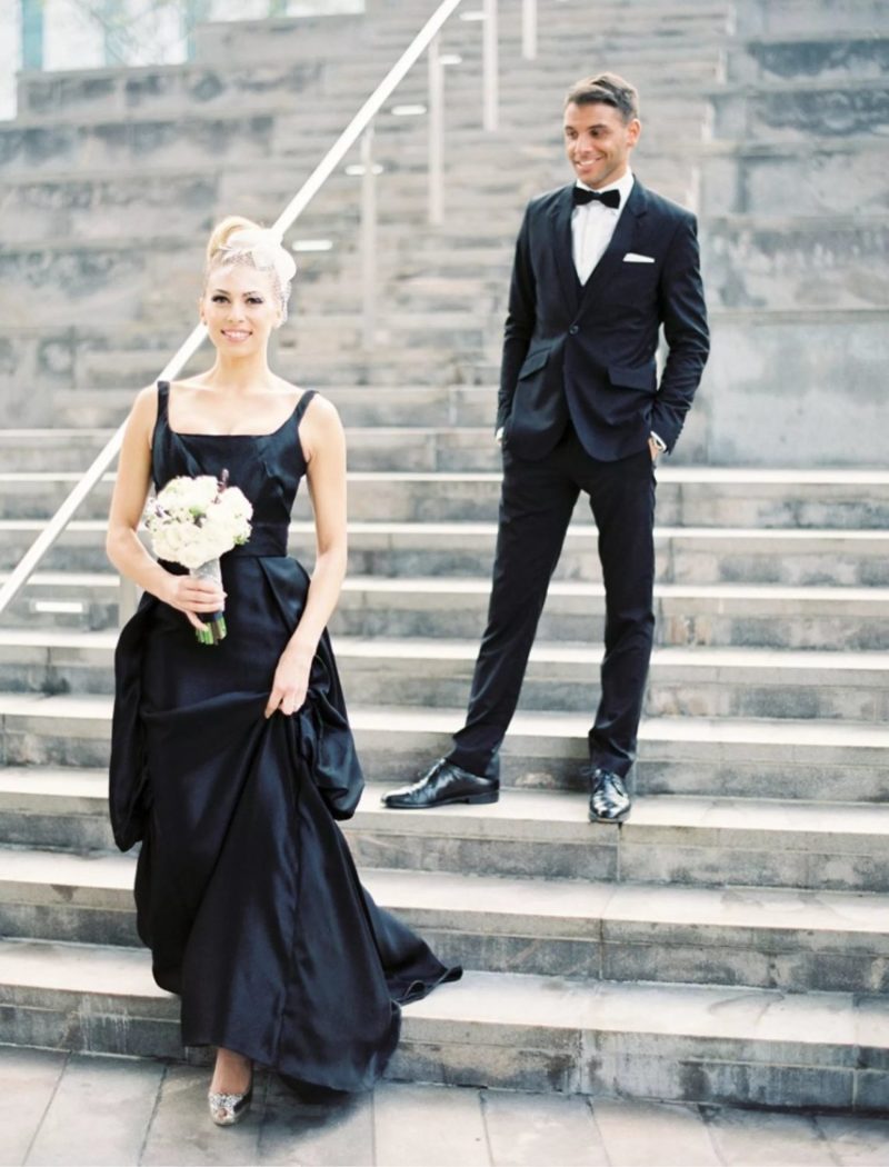 Черное свадебное платье
