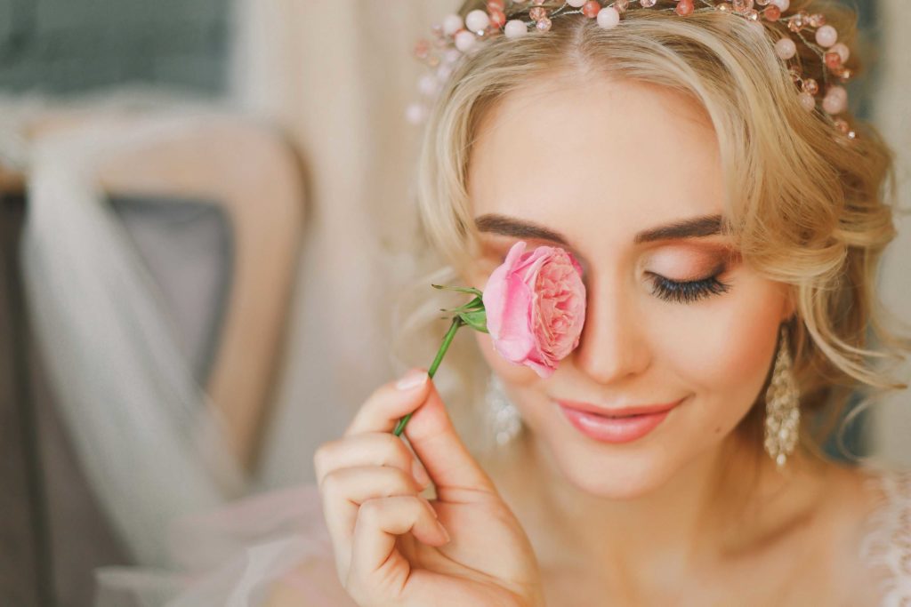 Макияж для невесты в розовом